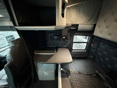2020 Kenworth W990 12