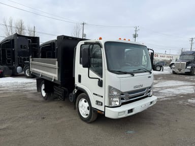 2017 Isuzu NRR 8