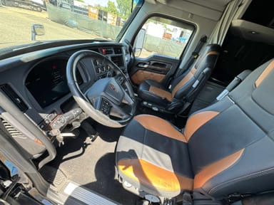 2022 Kenworth T680 9
