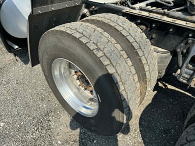 2022 Kenworth T680 12