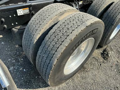 2022 Kenworth T680 15