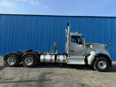 2023 Kenworth W990 6