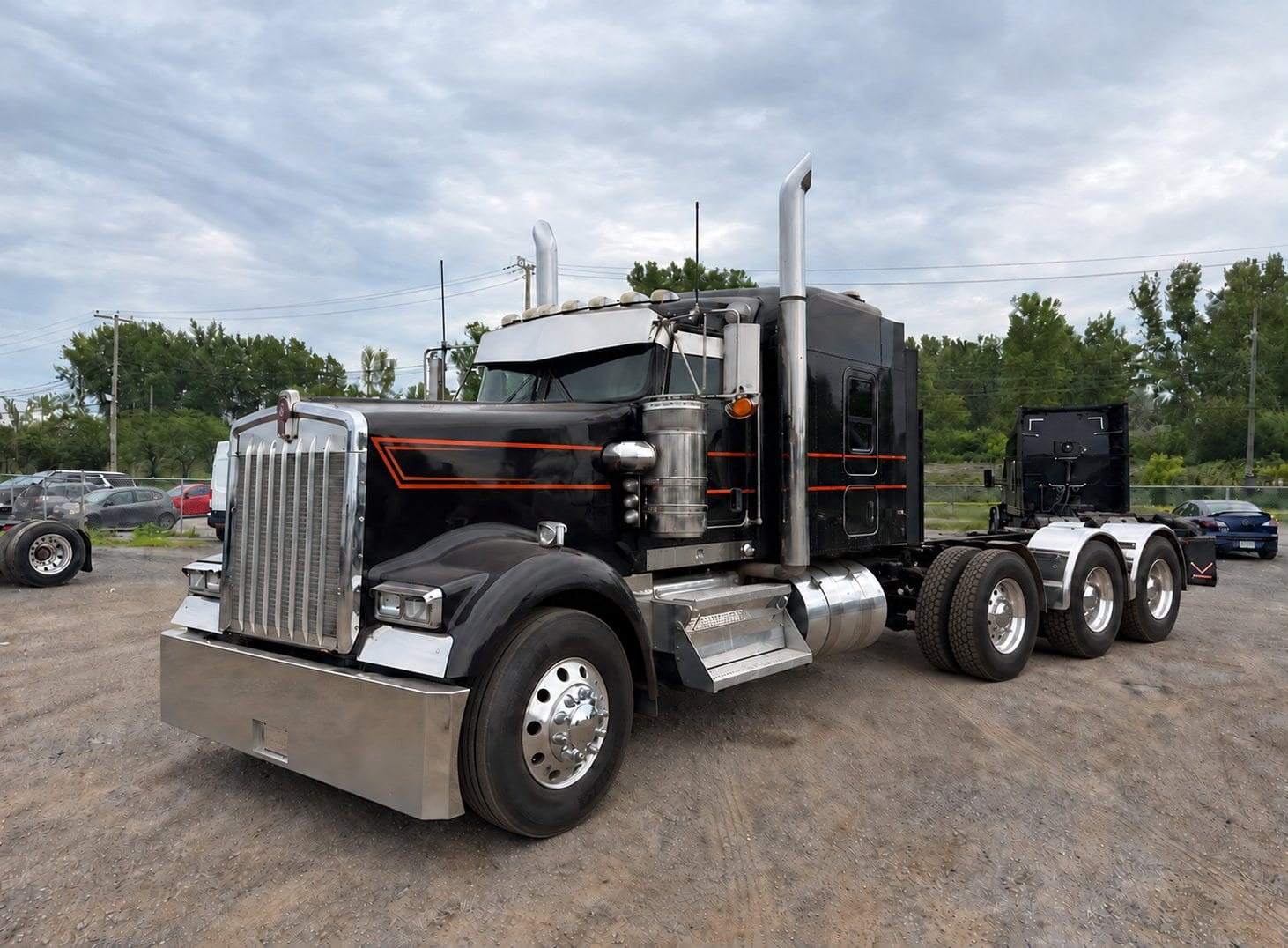 2022 Kenworth W900L