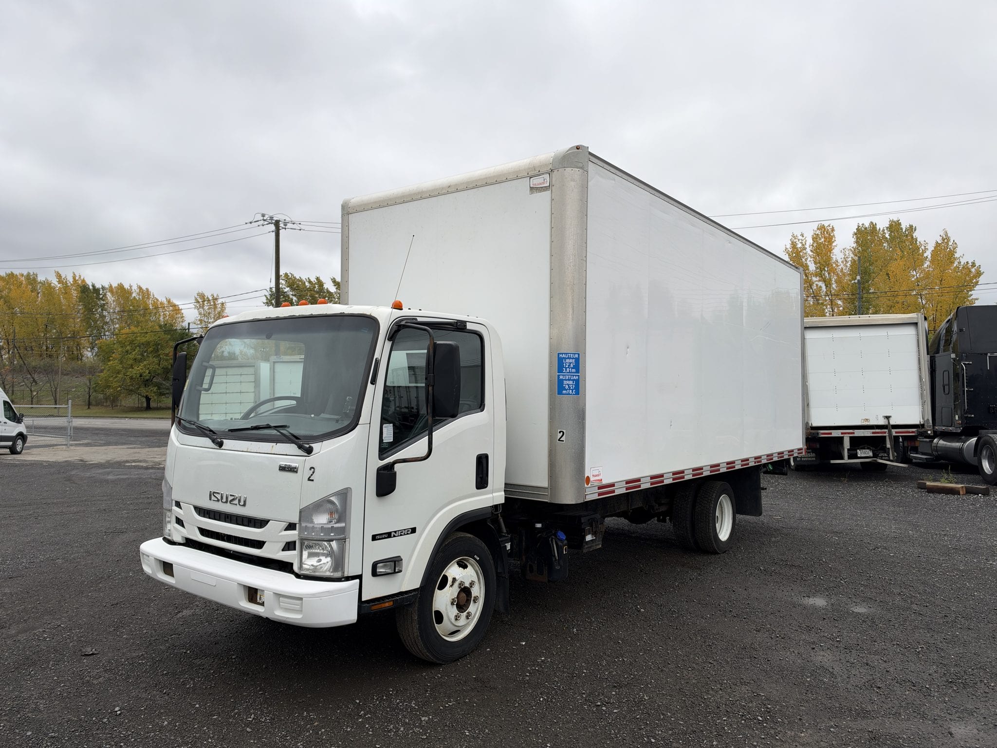 2020 Isuzu NRR Avec rampe