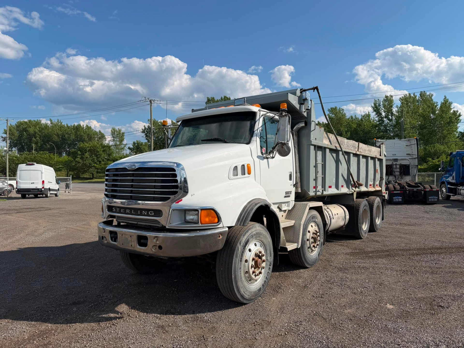 2000 Sterling L9500 series Dompeur 12 roues 1 sur 10