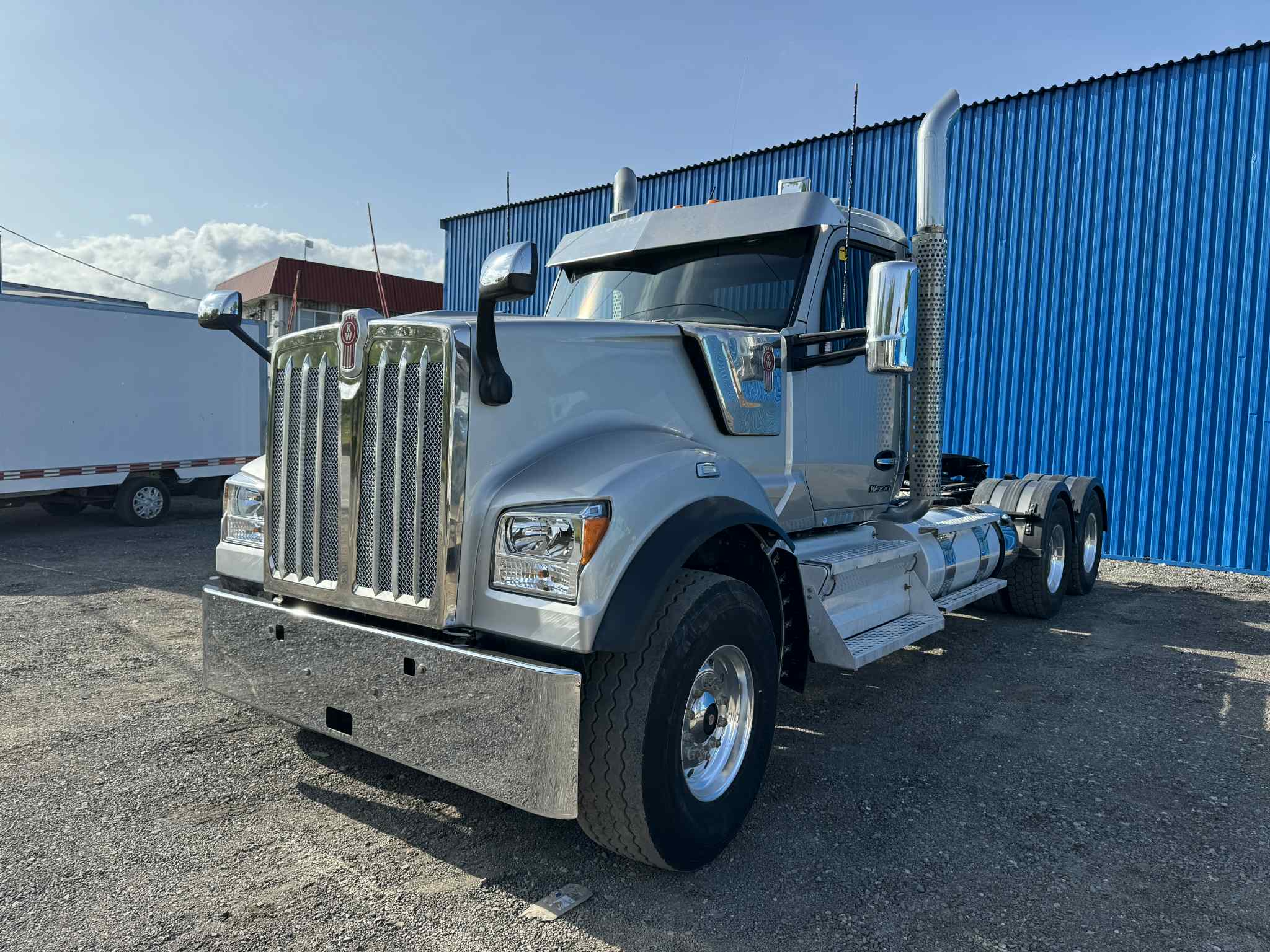 2023 Kenworth W990 1 sur 18